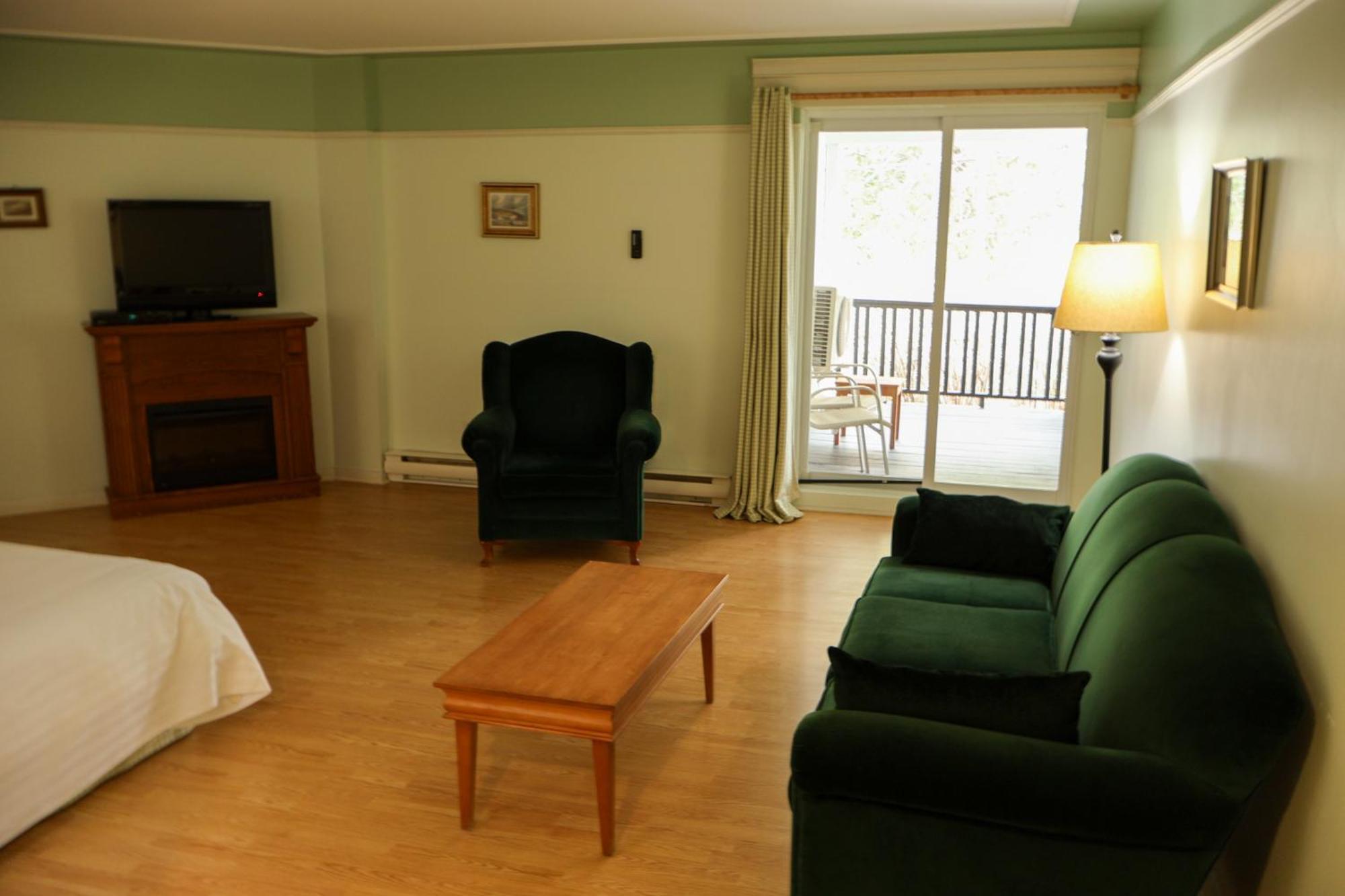 Hotel Au Petit Berger La Malbaie Exteriör bild