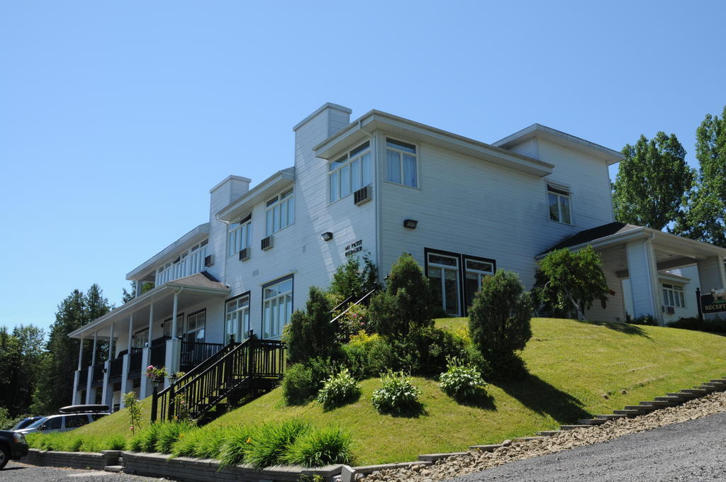 Hotel Au Petit Berger La Malbaie Exteriör bild